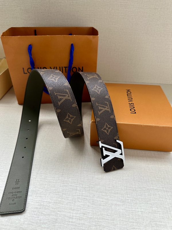 激安ルイヴィトンベルト着用イメージ